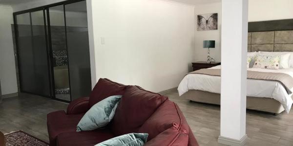 Calla Lily Guesthouse Mbombela ภายนอก รูปภาพ
