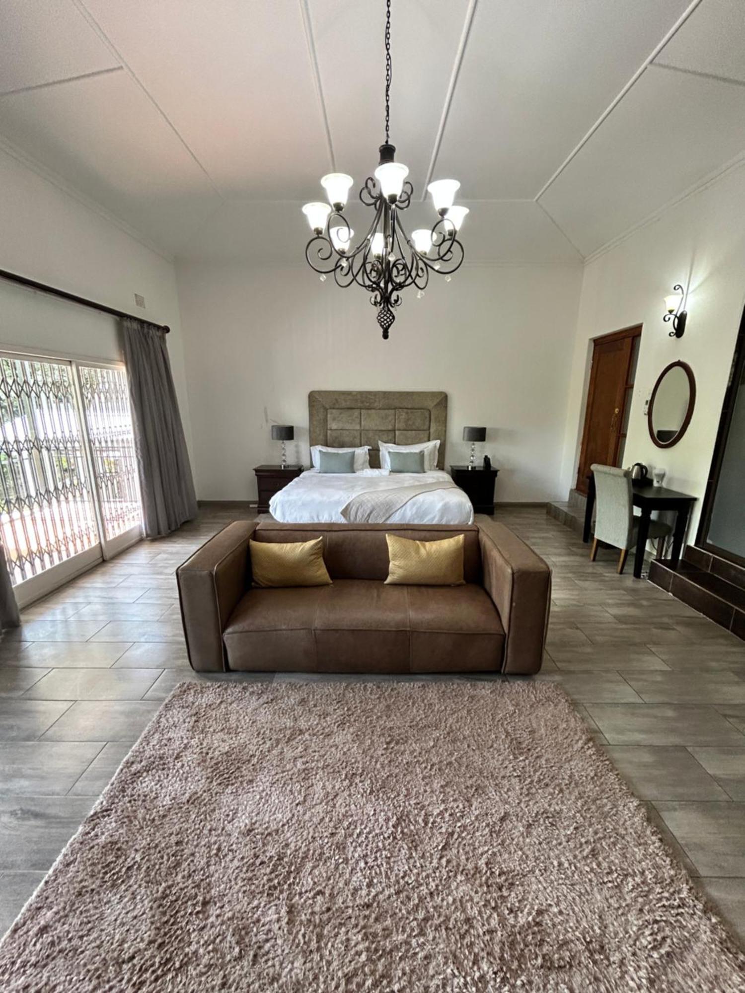 Calla Lily Guesthouse Mbombela ภายนอก รูปภาพ