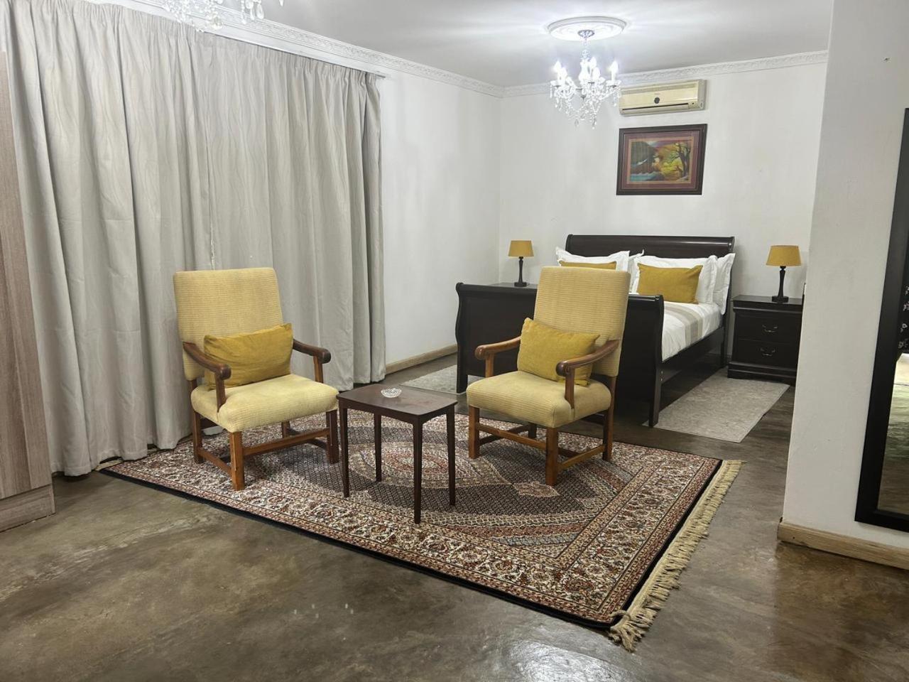Calla Lily Guesthouse Mbombela ภายนอก รูปภาพ