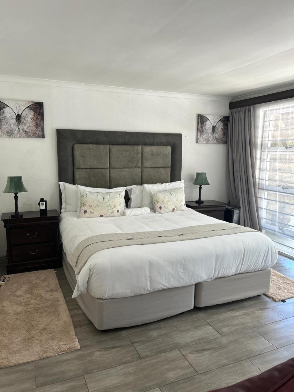 Calla Lily Guesthouse Mbombela ภายนอก รูปภาพ