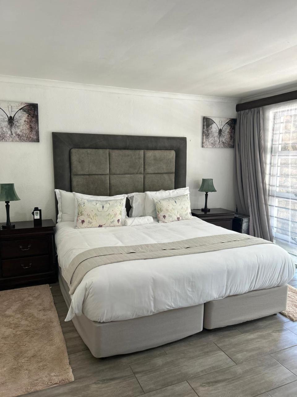 Calla Lily Guesthouse Mbombela ภายนอก รูปภาพ