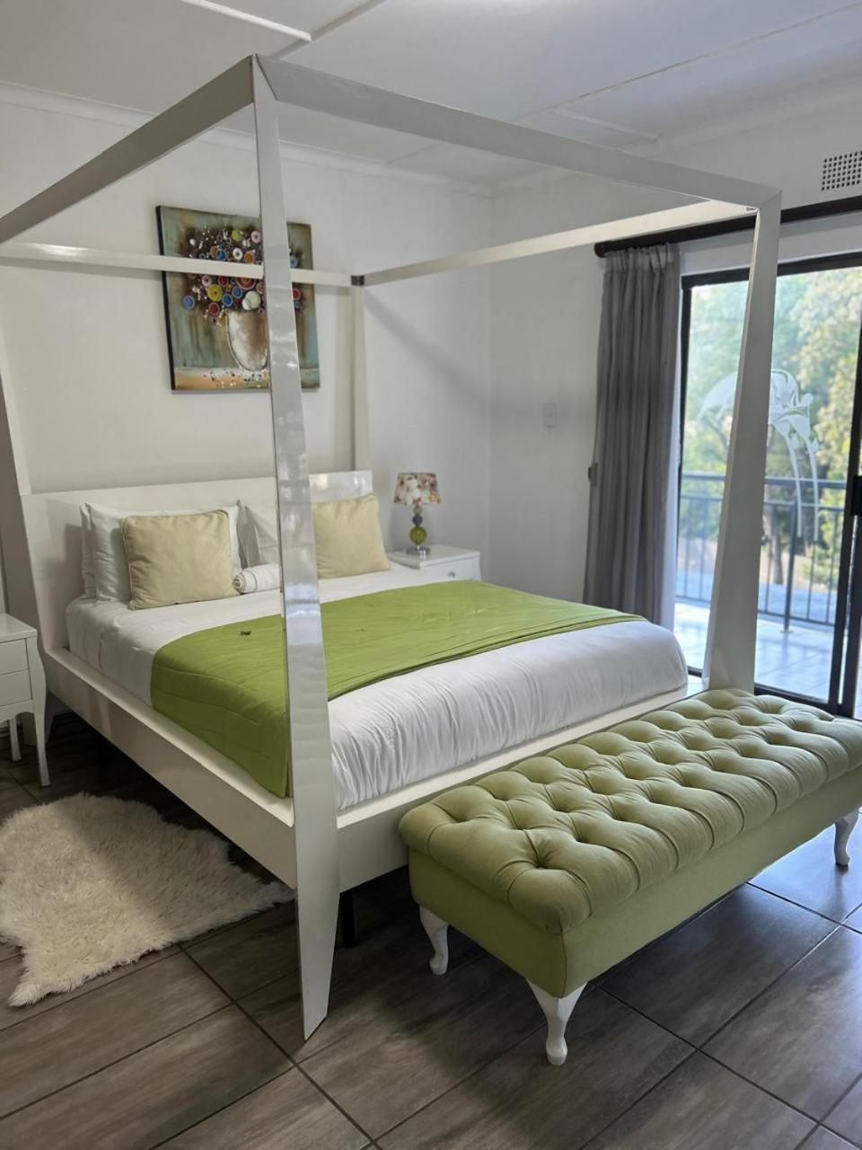 Calla Lily Guesthouse Mbombela ภายนอก รูปภาพ