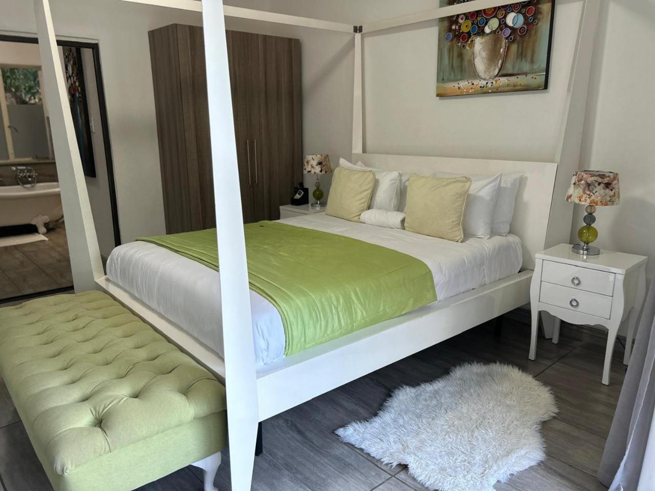 Calla Lily Guesthouse Mbombela ภายนอก รูปภาพ