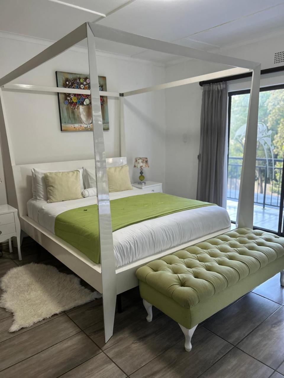 Calla Lily Guesthouse Mbombela ภายนอก รูปภาพ