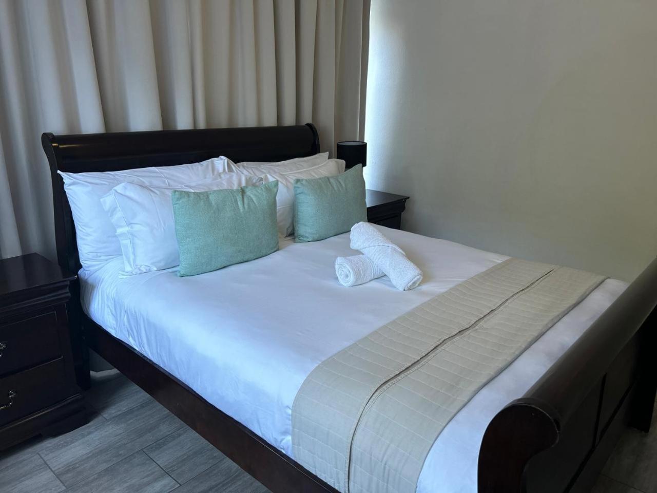 Calla Lily Guesthouse Mbombela ภายนอก รูปภาพ