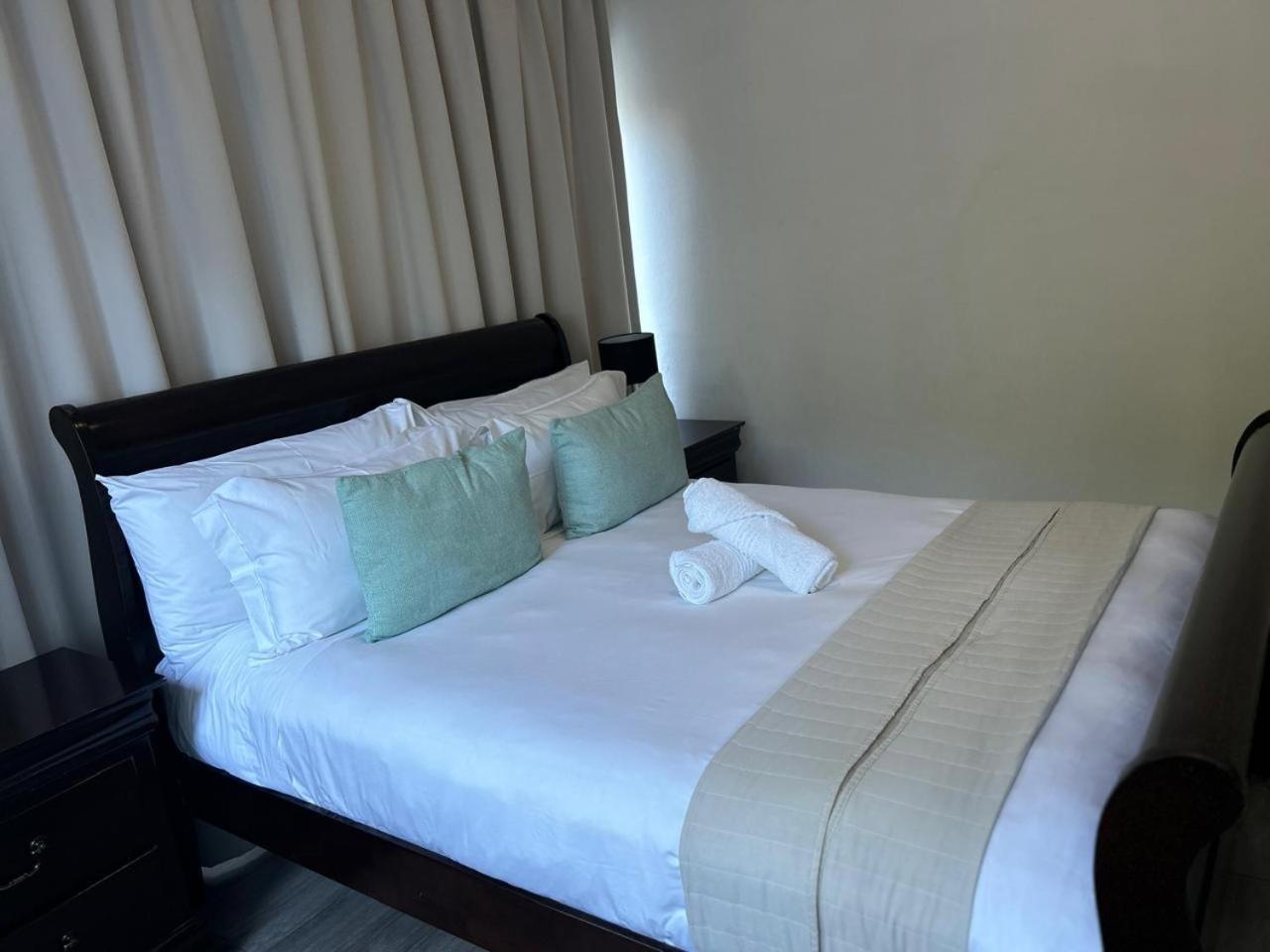 Calla Lily Guesthouse Mbombela ภายนอก รูปภาพ