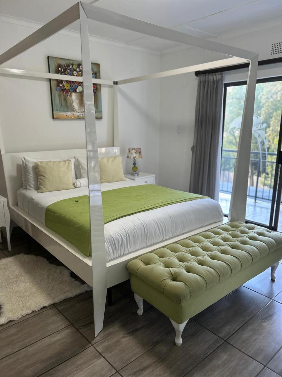 Calla Lily Guesthouse Mbombela ภายนอก รูปภาพ