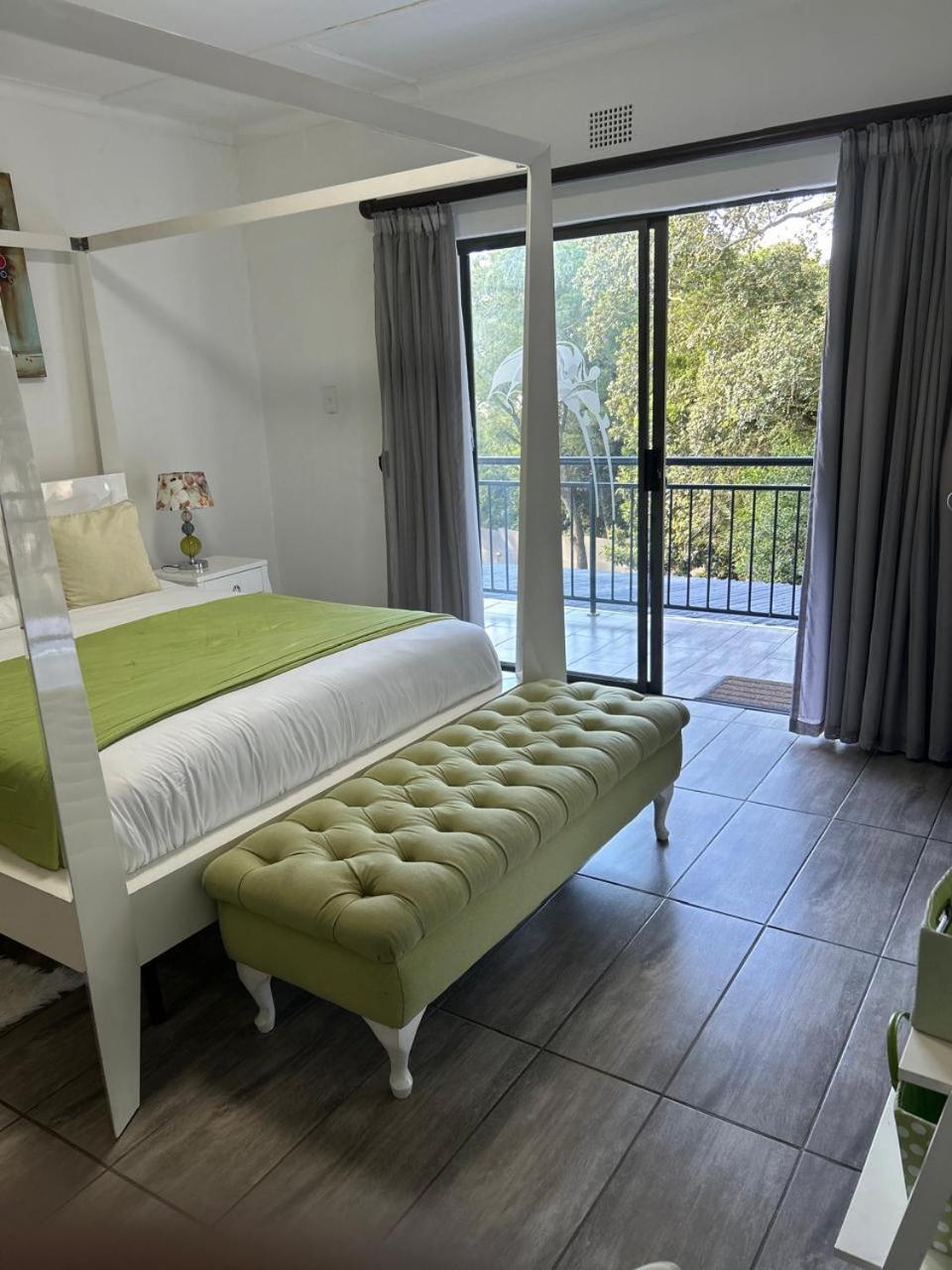 Calla Lily Guesthouse Mbombela ภายนอก รูปภาพ