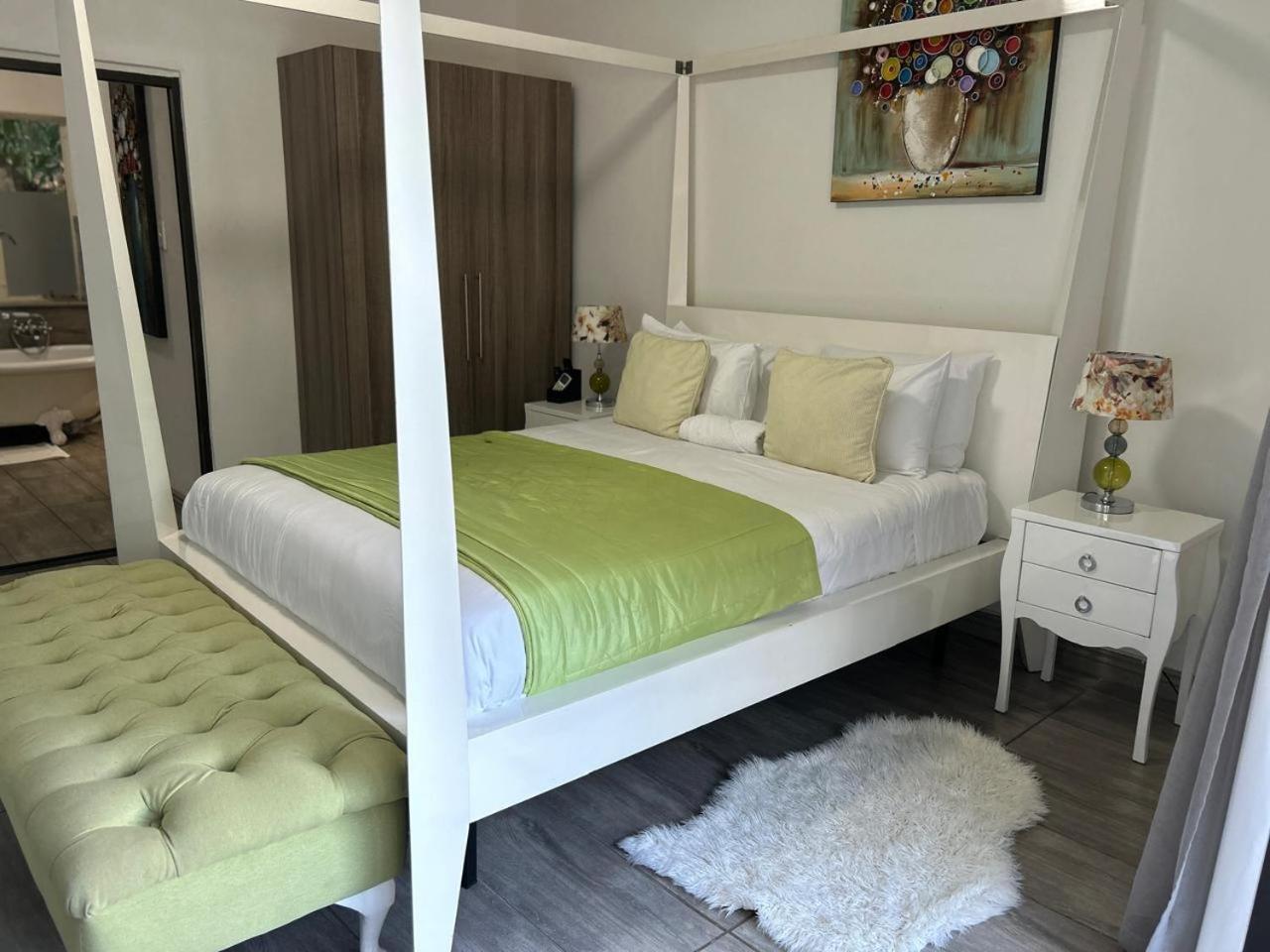 Calla Lily Guesthouse Mbombela ภายนอก รูปภาพ