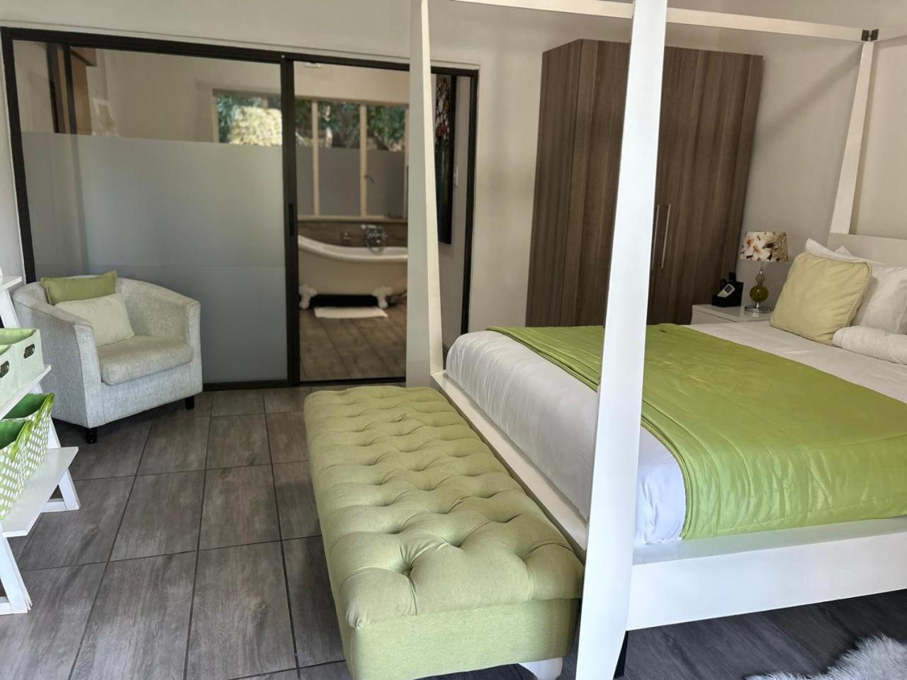 Calla Lily Guesthouse Mbombela ภายนอก รูปภาพ